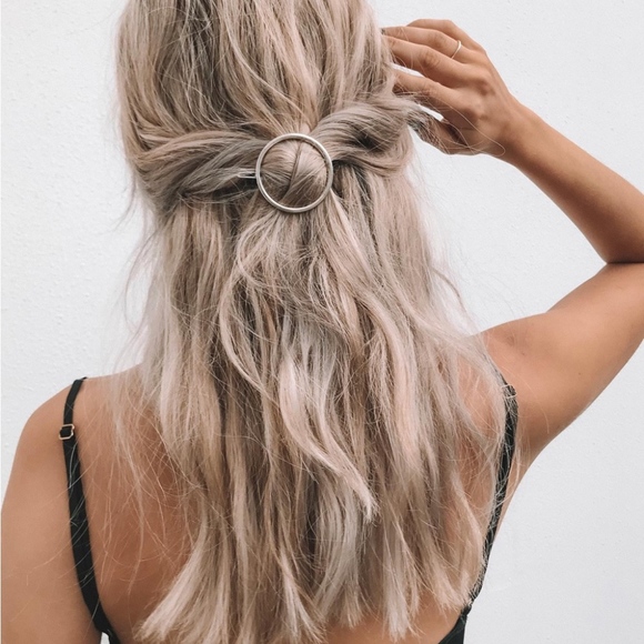Boutique Accessories - Silver Circle Hair Clip Hair Pin Hair Barrette